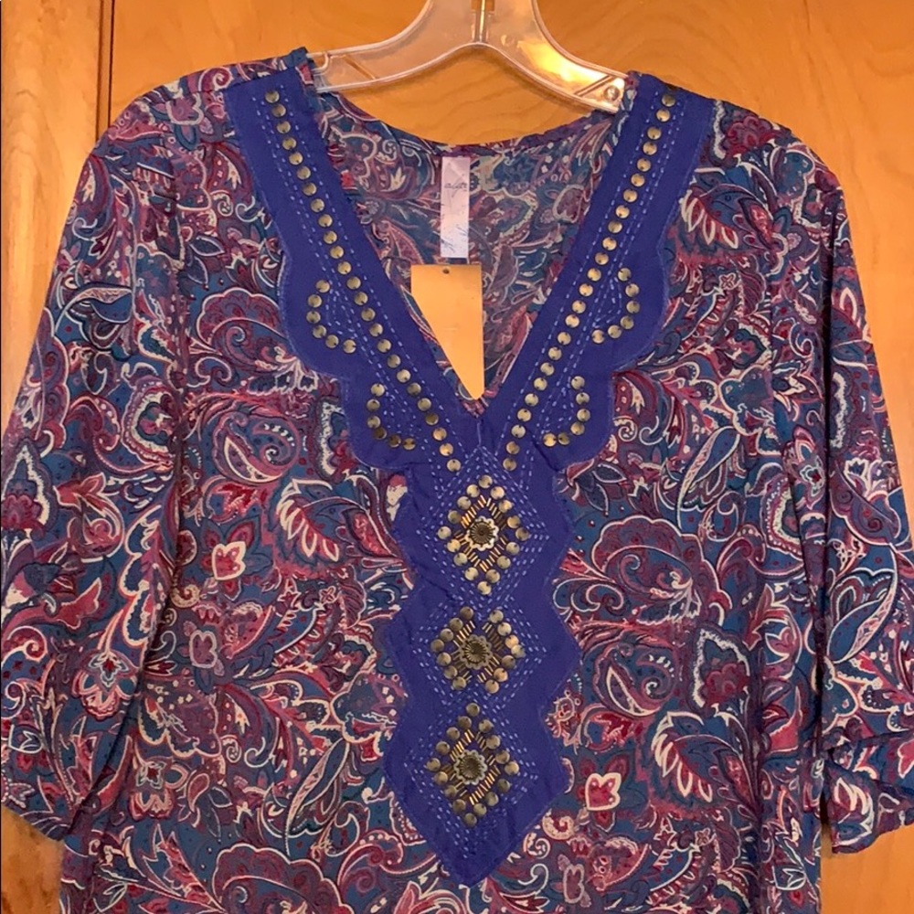 5/$25 Francesca’s - Violet and Blue Tunic, M - Picture 3 of 3
